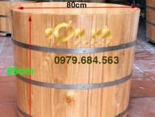 Bồn tắm được sản xuất từ gỗ pơ mu dáng dài 110cm, lựa chọn không nên bỏ qua