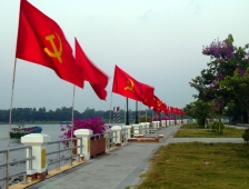Cách Treo Cờ Búa Liềm Mà Không Phải Ai Cũng Biết