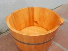 Địa chỉ bán thùng gỗ thông ngâm chân
